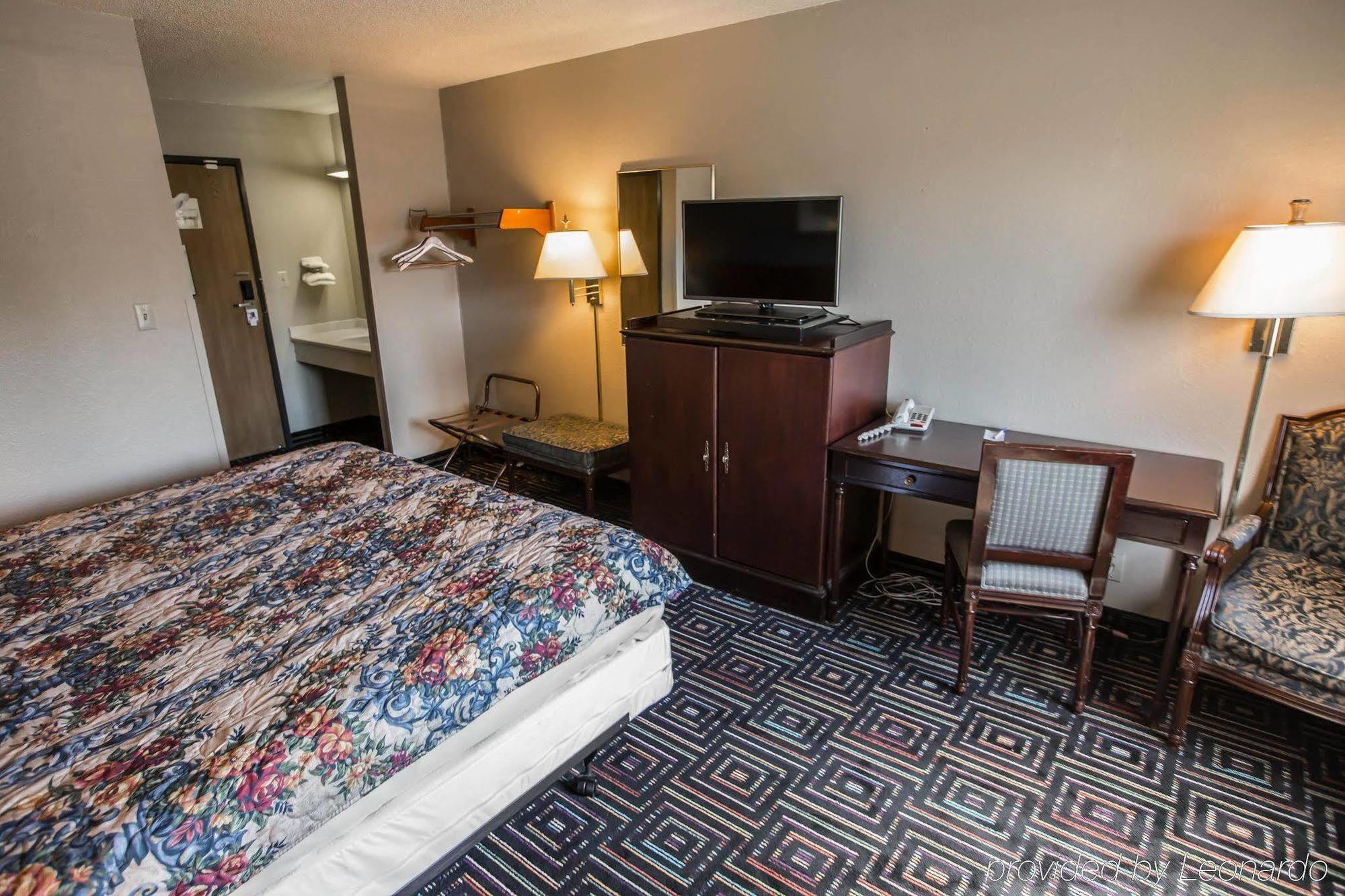 Baymont By Wyndham Joliet Hotel Eksteriør billede