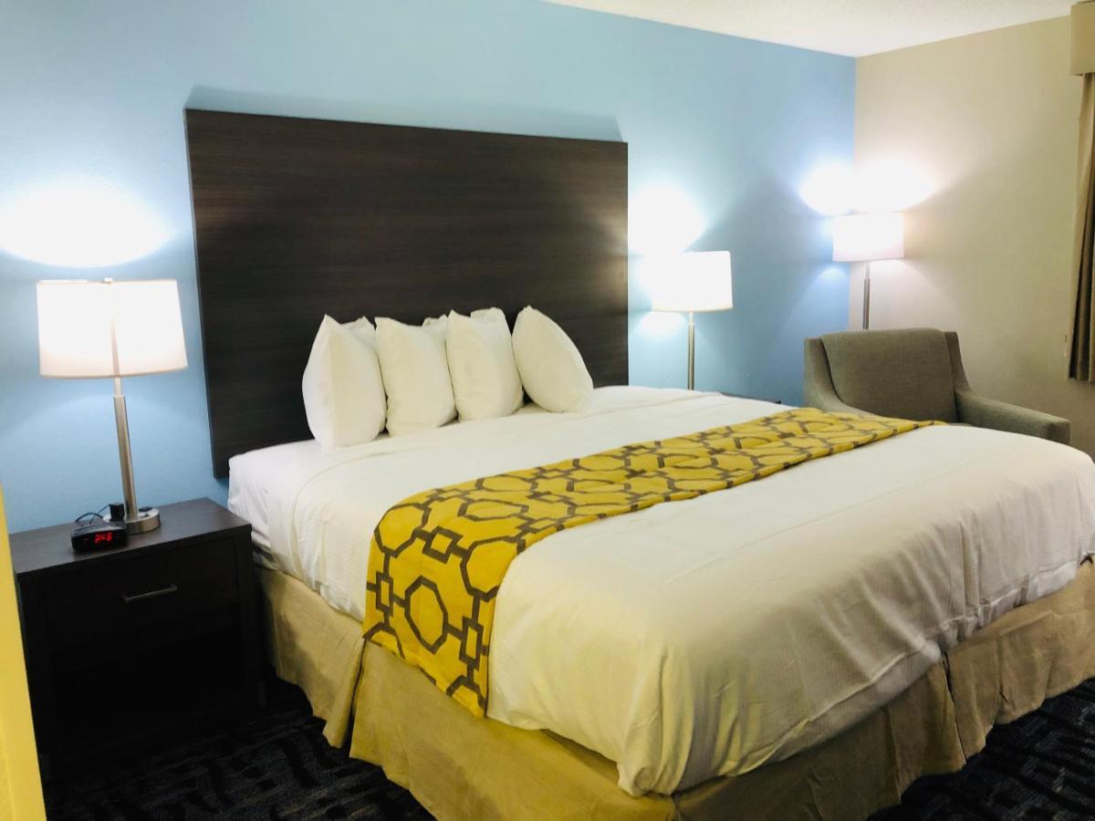 Baymont By Wyndham Joliet Hotel Eksteriør billede